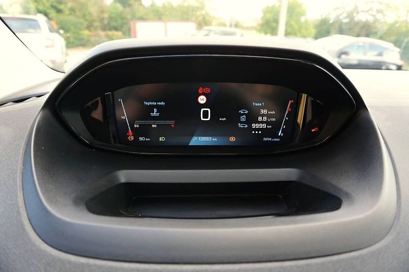 Peugeot Rifter (2024) 1,5HDI 96 kW - fotka 25 z 38