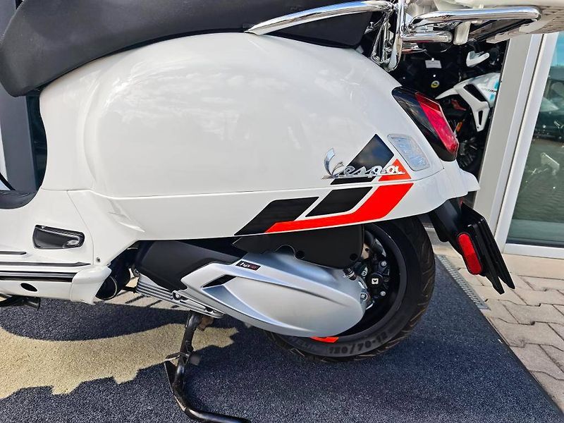 Vespa (2026) GTS 310 Super Sport, 2026, Dop - fotka 13 z 14