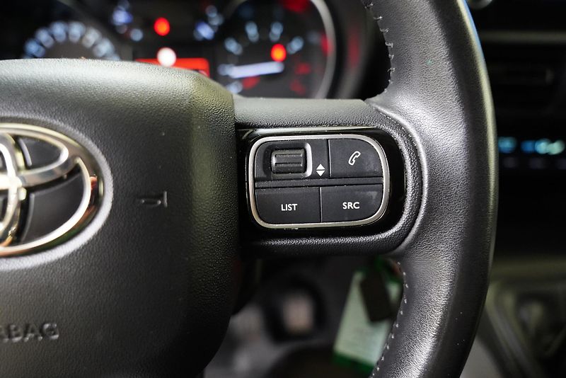 Toyota ProAce City Verso - fotka 16 z 23