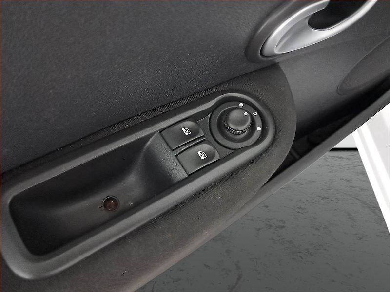 Renault Clio (2012) 1.2 16V , ČR,1.maj, po STK - fotka 15 z 15