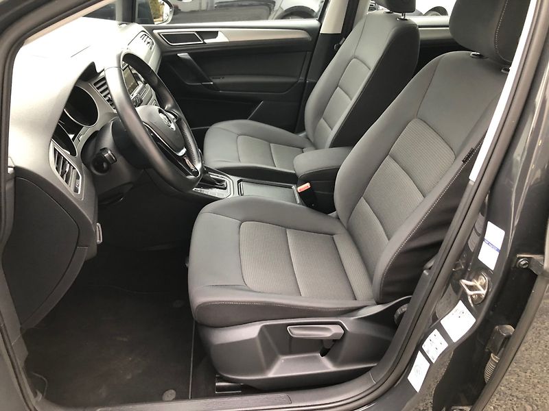 Volkswagen Golf Sportsvan (2014) 1.2 TSI  DSG 81kw - fotka 7 z 26