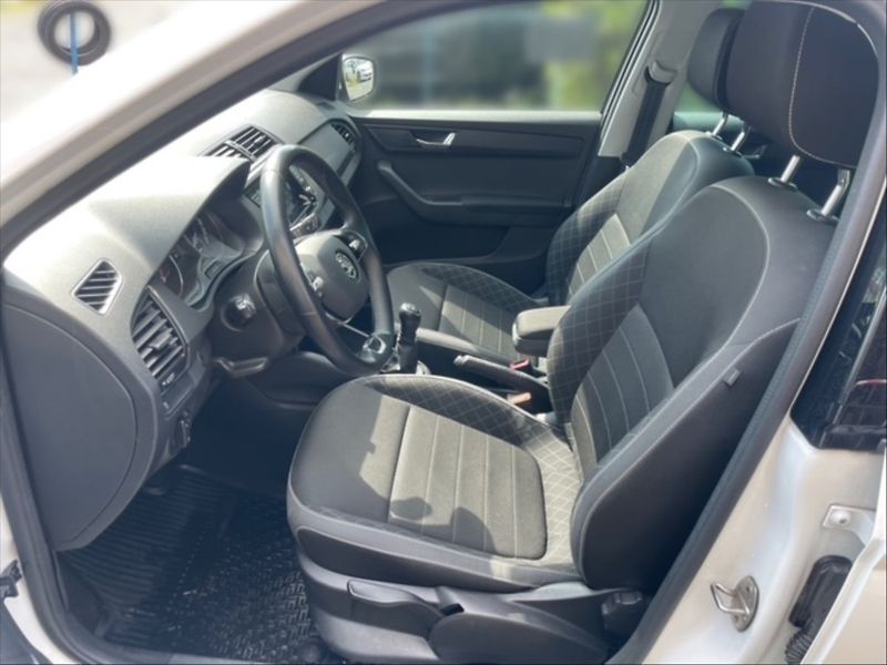 Škoda Fabia 1,0 TSI 70 Ambition - fotka 7 z 11