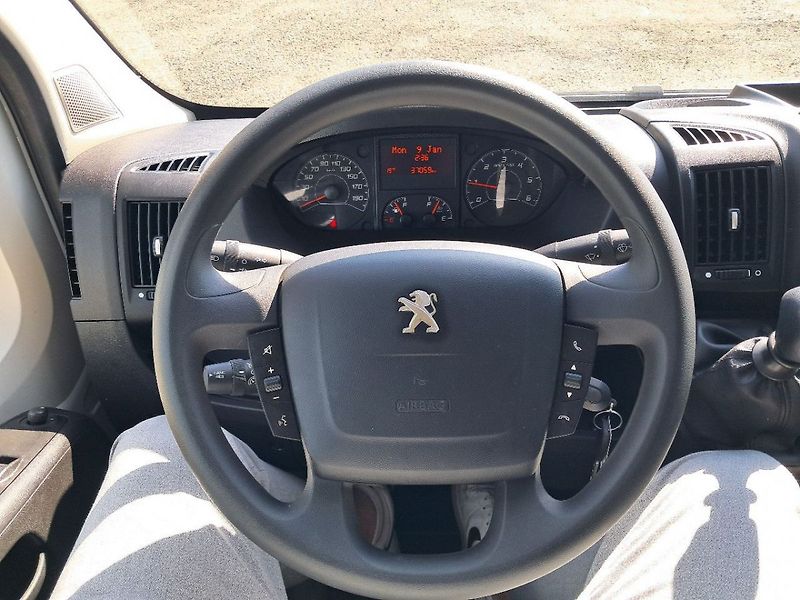 Peugeot Boxer Furgon 3500 L3H2 BlueHDi 165k - fotka 16 z 20