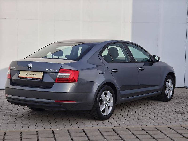 Škoda Octavia Trumf  1,4TSI - fotka 2 z 20