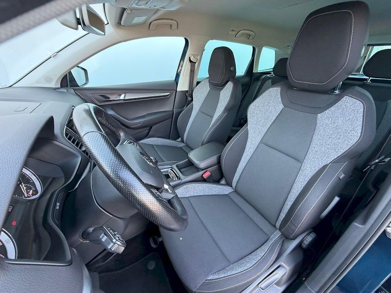 Škoda Karoq (2020) 1.5 TSI 110kW Drive 125 Let - fotka 6 z 35