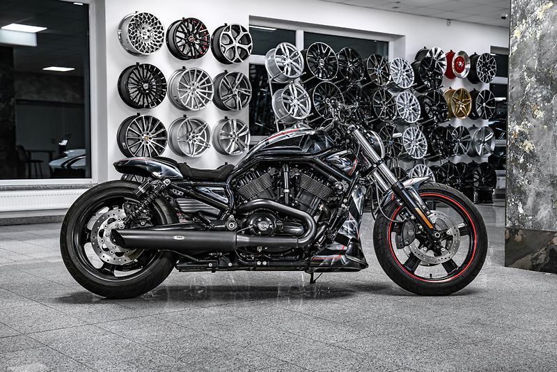 Harley-Davidson VRSCF V-Rod Muscle CUSTOM ÚPRAVA - fotka 6 z 21