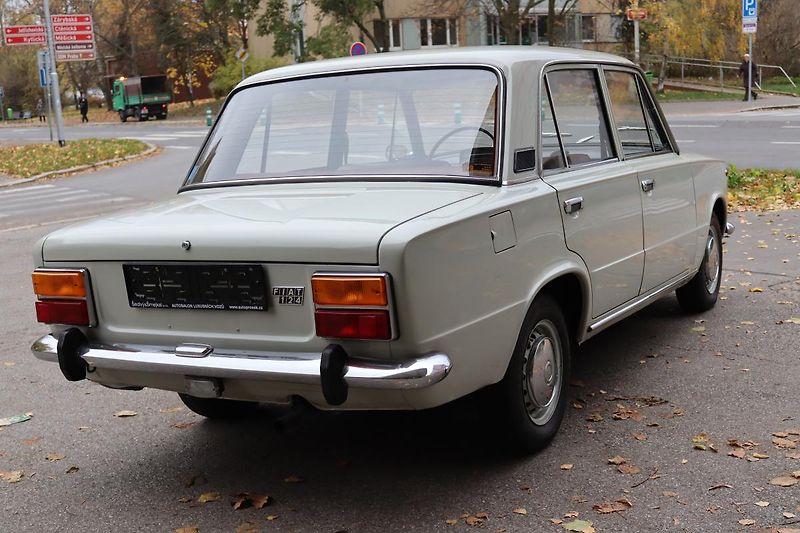 Fiat 124 1974 FIAT 124 SERIE III - fotka 11 z 50