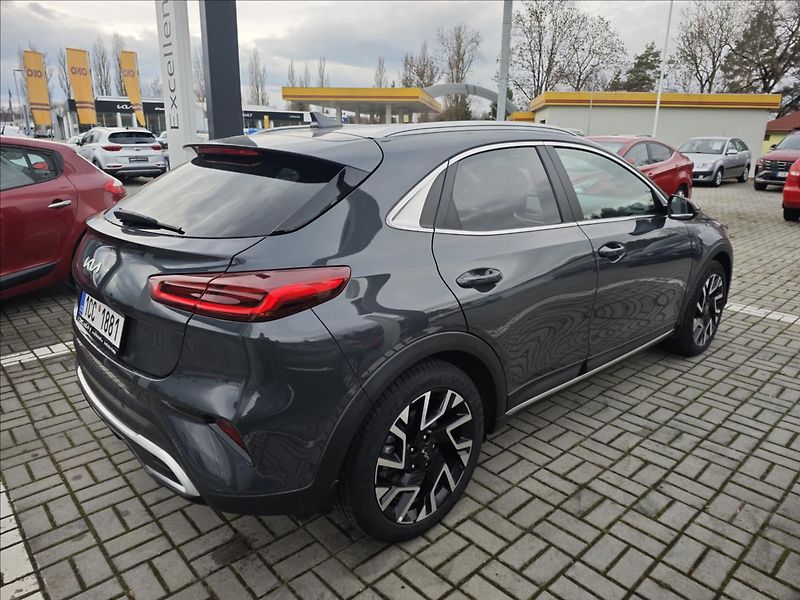 Kia XCeed 1,5 T-GDI 7DCT automat  TOP - fotka 6 z 21
