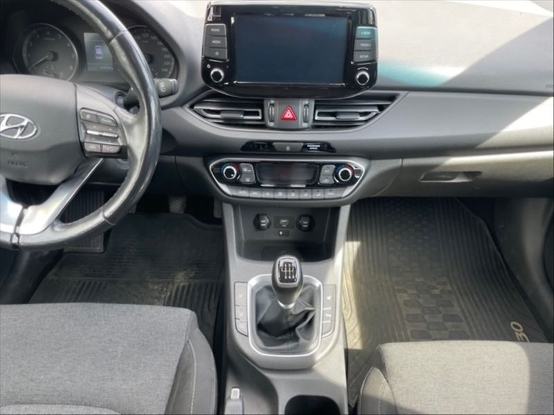 Hyundai i30 1,5 T-GDI M.Hyb Smart - fotka 10 z 11
