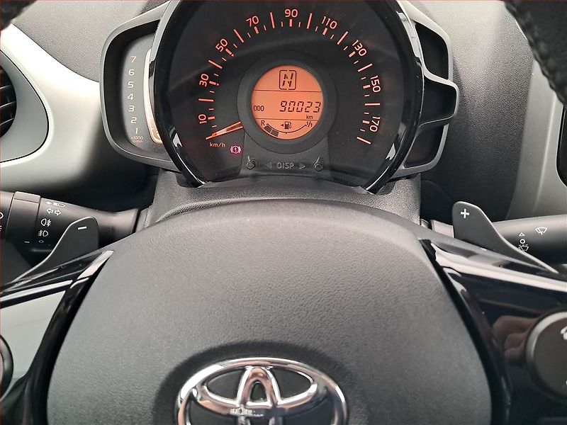 Toyota Aygo (2018) 1.0 VVT-i, Automat, Serv.kniha - fotka 18 z 23