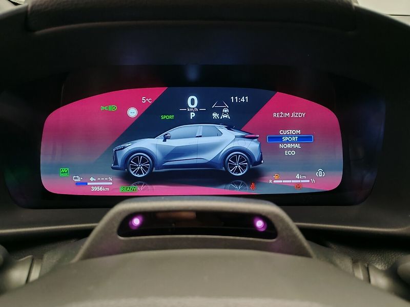 Toyota C-HR 2.0 PHEV 4x2 GR SPORT - fotka 38 z 49