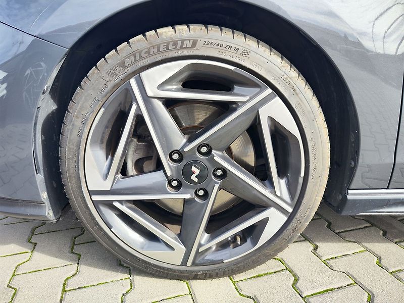 Hyundai i30 1.5 T-GDI/103kW N-Line DCT - fotka 34 z 34