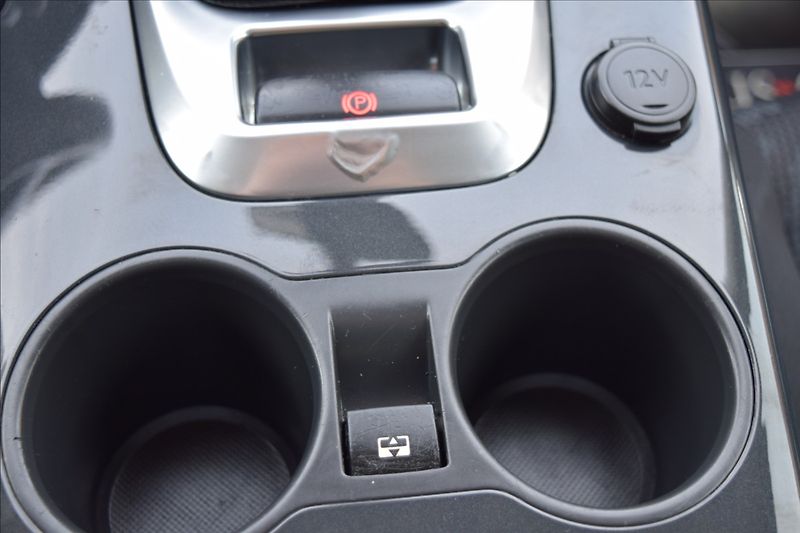 Peugeot 3008 1,6 i 88KW ALU NAVI PANORAMA - fotka 41 z 50