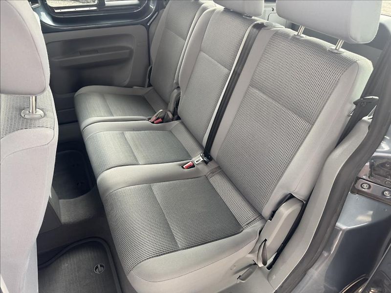 Volkswagen Caddy 1,6 i Klima - fotka 18 z 18
