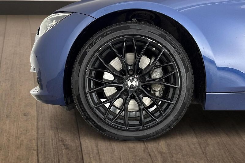 BMW Řada 3 340i xDrive - fotka 23 z 23
