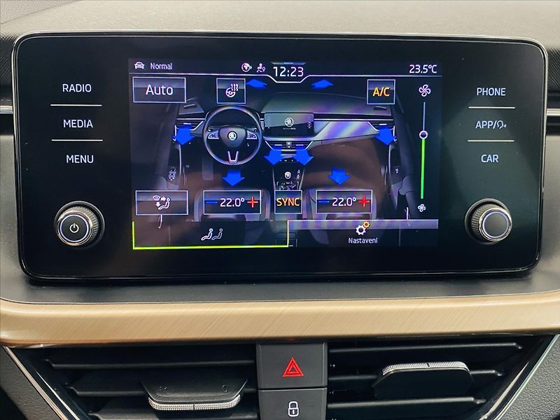 Škoda Scala 1,0 TSI 85 kW Style - fotka 18 z 28