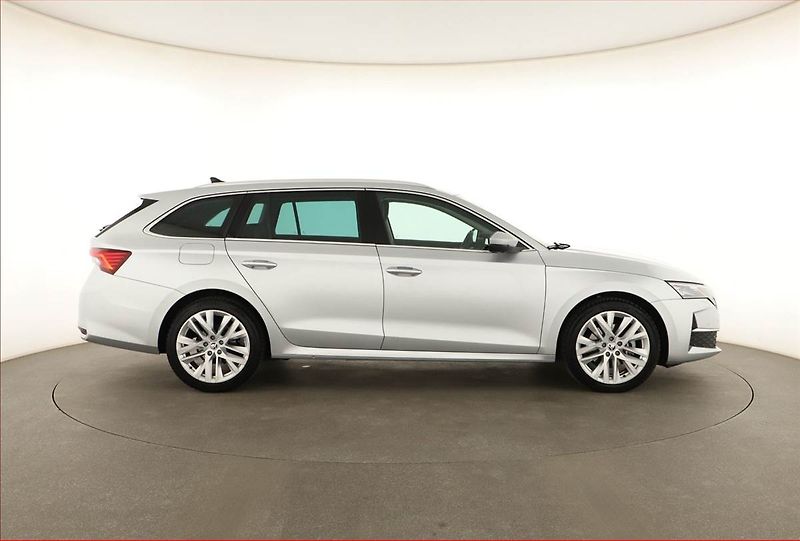Škoda Octavia (2024) Selection 2.0 TDI - fotka 6 z 20