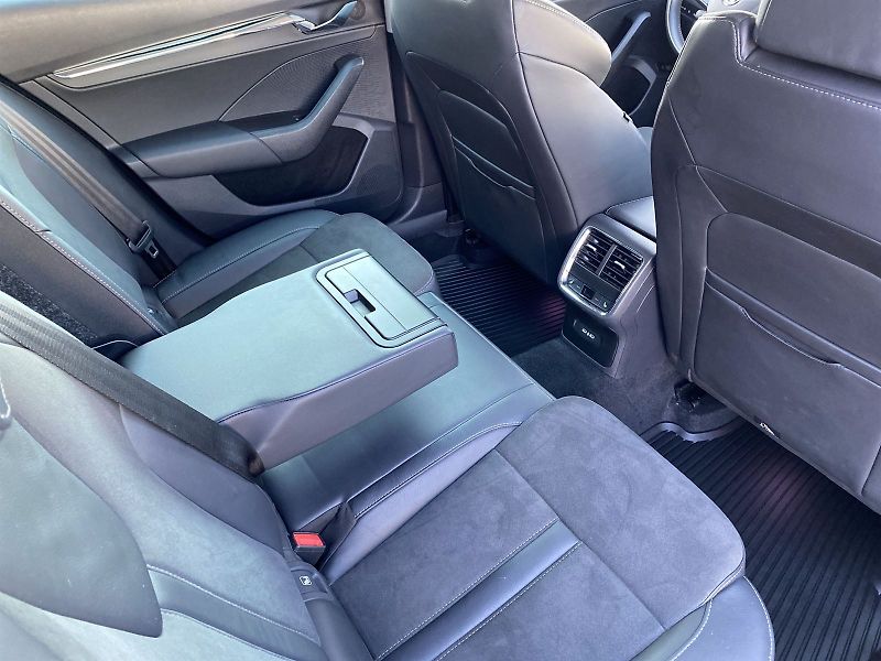 Škoda Octavia (2023) Combi 1.5 TSI M-HEV DSG Style+ - fotka 10 z 36