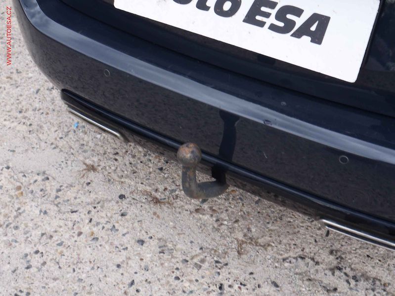 Peugeot 308 (2019) 1.5 HDi, 2.maj,ČR, AT, navi - fotka 16 z 16