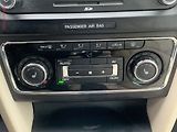 Škoda Superb (2010) 2.0 TDi, DSG, navi, xenon - náhled 19