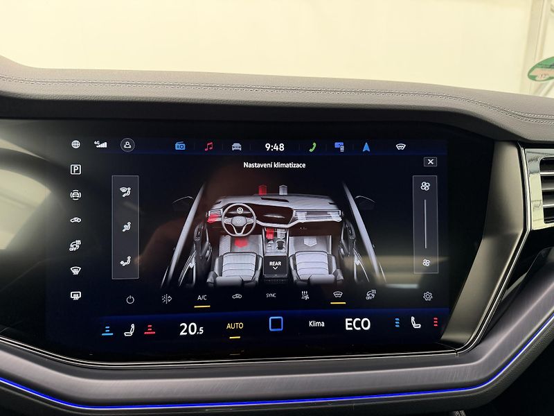 Volkswagen Touareg 3.0Tdi*210kw*1-MAJ*DPH*R-Line* - fotka 33 z 50