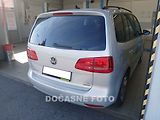 Volkswagen Touran (2010) 1.6TDi, Výhř.sed. - náhled 1