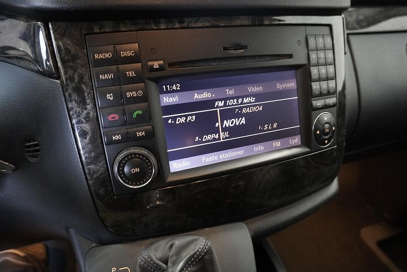 Mercedes-Benz Viano (2014) 3.0 CDi 165 kW LONG 8 MÍST - fotka 21 z 35