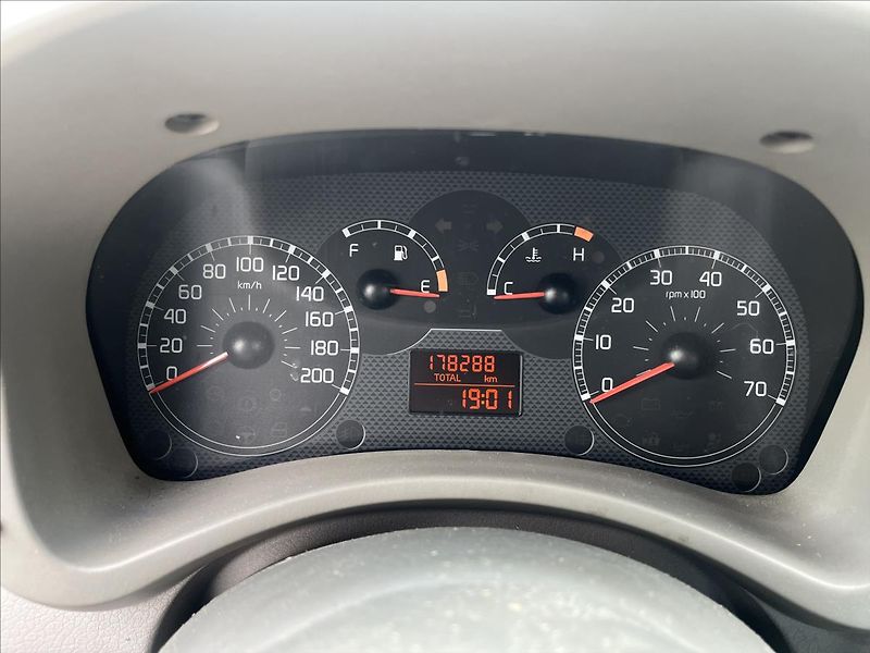 Fiat Panda 1.2 i KLIMA STK 4/2028 - fotka 21 z 27