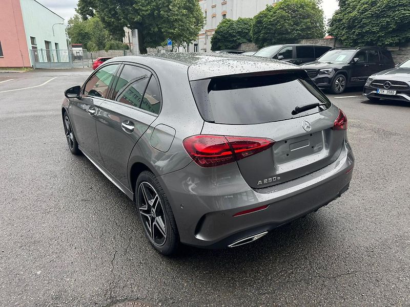Mercedes-Benz Třídy A A 250 e AMG Premium paket demo - fotka 5 z 33