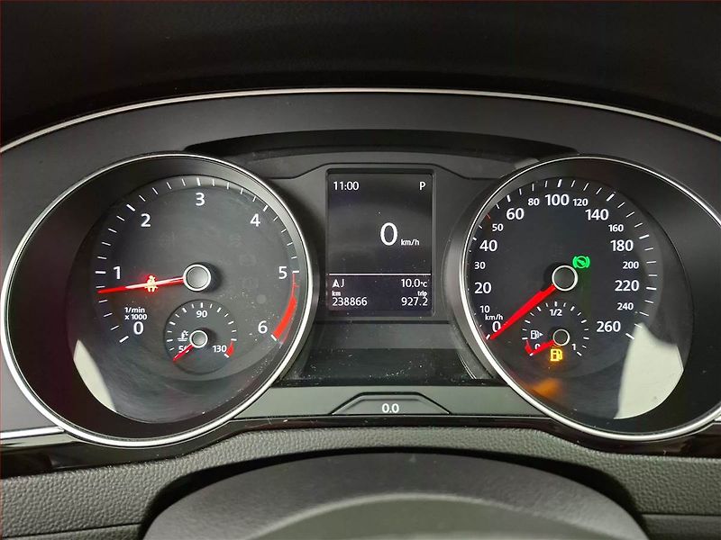 Volkswagen Passat (2018) 2.0 TDI, Automat, Navi - fotka 11 z 21