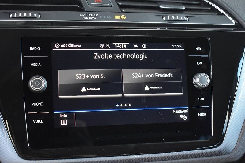Volkswagen Touran (2022) 1.5TSI 110kW,tažné,záruka,LED - fotka 25 z 25