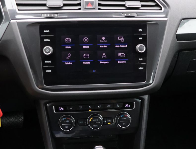 Volkswagen Tiguan 2,0 TDI 110kW 4M DSG Highline - fotka 18 z 28
