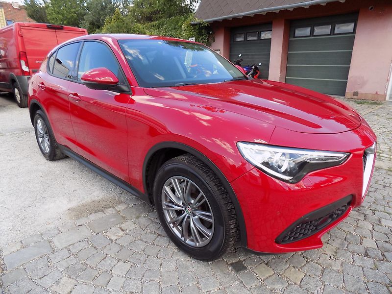 Alfa Romeo Stelvio 2,2 JTD 140 KW Q4 - fotka 5 z 40
