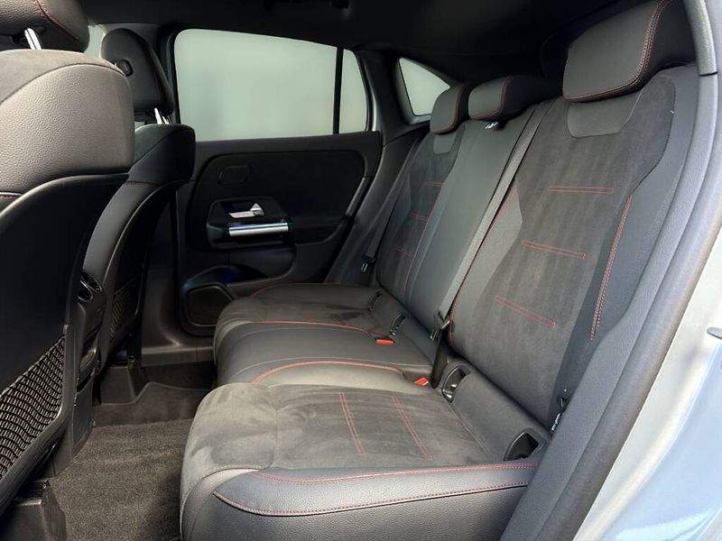 Mercedes-Benz GLA (2024) 200 d 4M - fotka 11 z 29