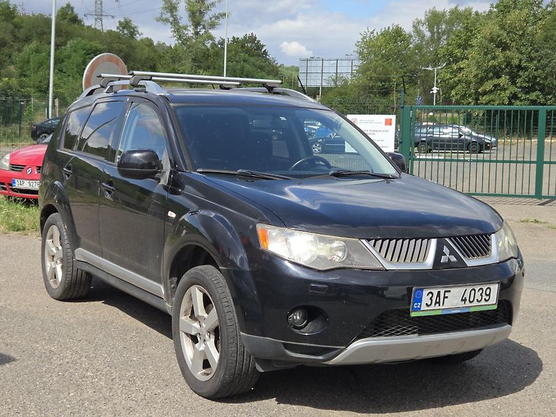 Mitsubishi Outlander - fotka 3 z 9