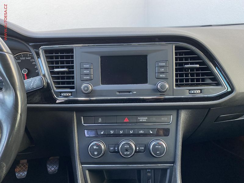 Seat Leon (2016) 1.4 TSi, Style, LED, +kola - fotka 12 z 17