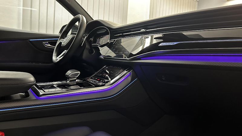Audi RS Q8 TOP STAV / PLNÁ VÝBAVA  - fotka 51 z 54