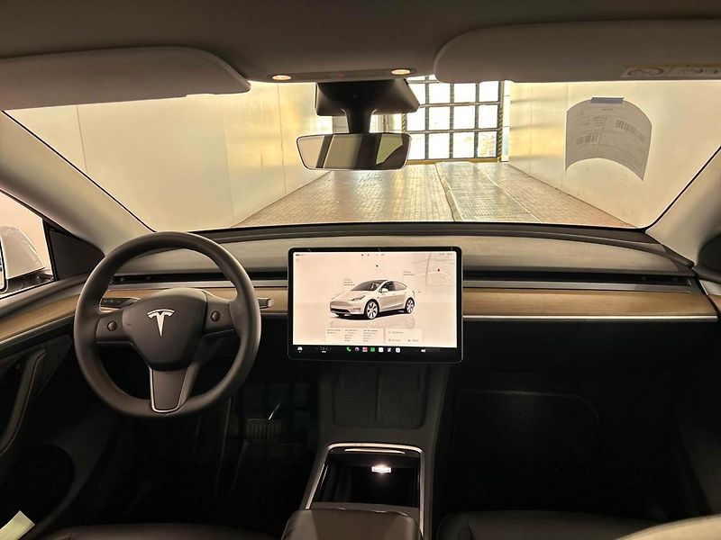 Tesla Model Y LONG RANGE DUAL MOTOR TZ 94,0% - fotka 5 z 9
