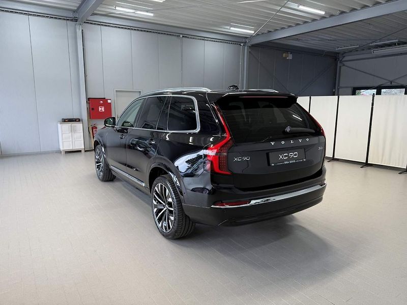 Volvo XC90 (2026) B5 2.0L 250+14k AT8 AWD PLUS D - fotka 3 z 6
