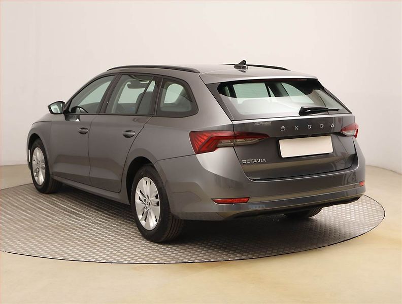 Škoda Octavia (2022) Style 2.0 TDI, Automat, Navi - fotka 4 z 25