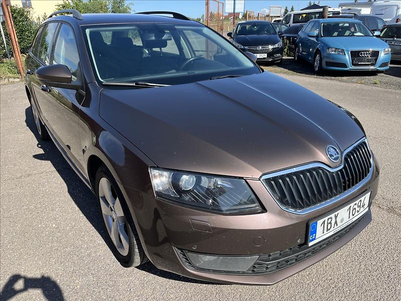 Škoda Octavia 2,0 TDi STYLE ROZVODY SERVIS - fotka 3 z 46