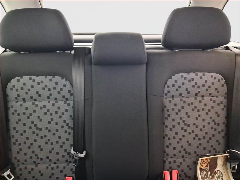 Škoda Fabia (2007) Ambiente 1.4 16V, Serv.kniha - fotka 10 z 16