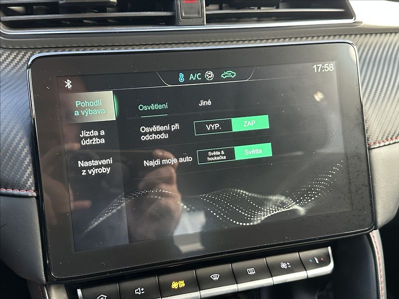 MG ZS 1,5 DVVT 106PS  Essential - fotka 34 z 54