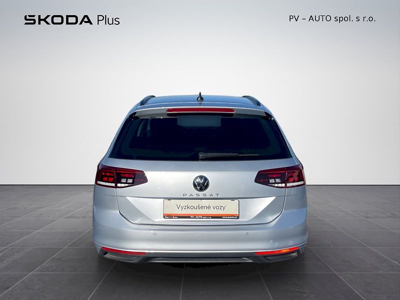Volkswagen Passat (2023) 2.0 TDI 110 kW DSG ConceptLine - fotka 28 z 33