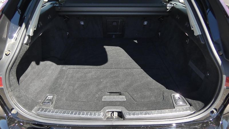 Volvo V90 B4 mHEV AWD aut. Momentum Pro - fotka 19 z 22