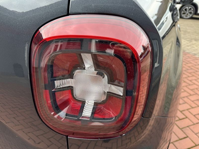 Dacia Duster (2019) 1.6i Navi Digi Klima Kamera - fotka 39 z 48