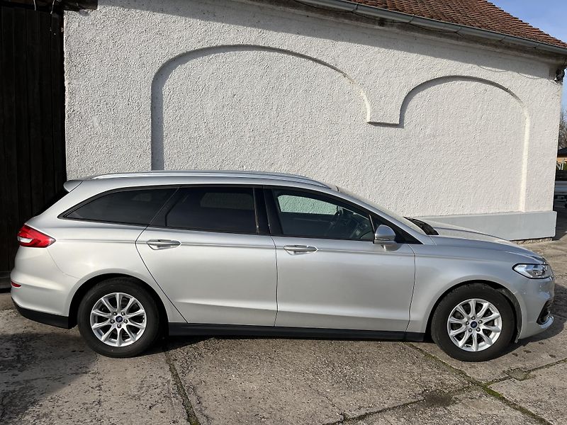 Ford Mondeo (2019) 2.0TDCi NAVI WINTER PDC ALU - fotka 4 z 35