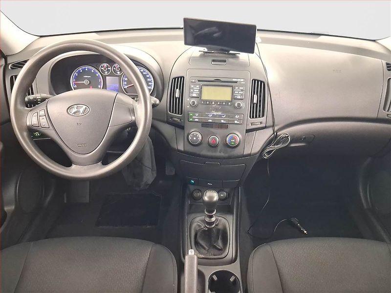 Hyundai i30 (2007) 1.4 CVVT, LPG, Serv.kniha - fotka 8 z 17