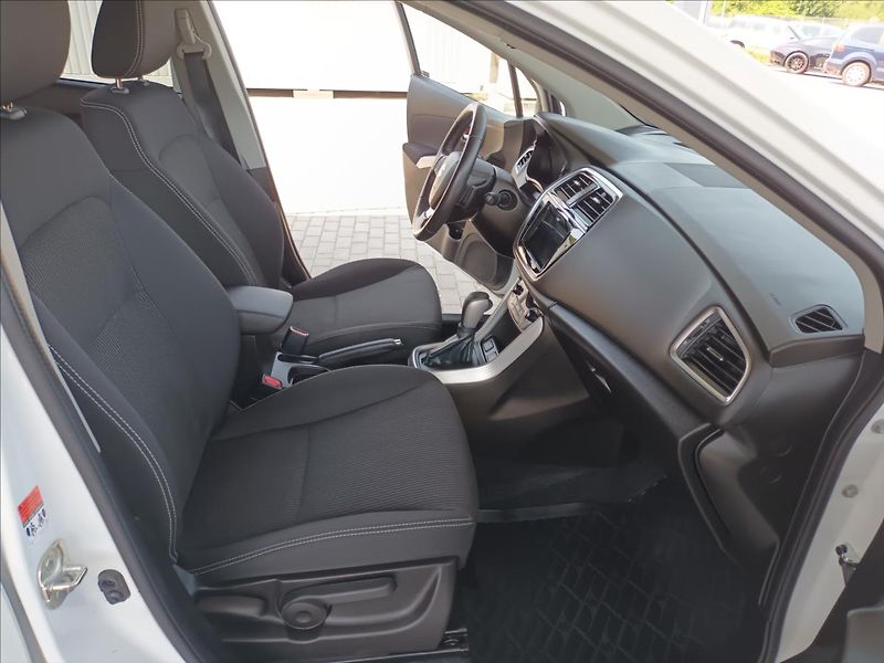 Suzuki SX4 S-Cross 1,4 ,103kw,ČR,1MAJ,LED,TAŽNÉ, - fotka 22 z 43