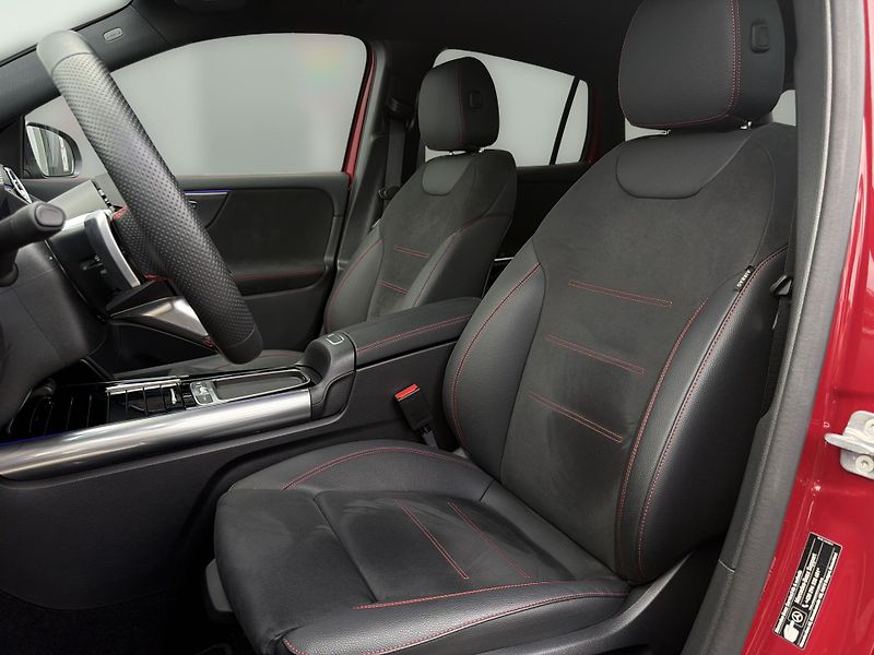 Mercedes-Benz GLA GLA 200 d 4M AMG - fotka 10 z 27